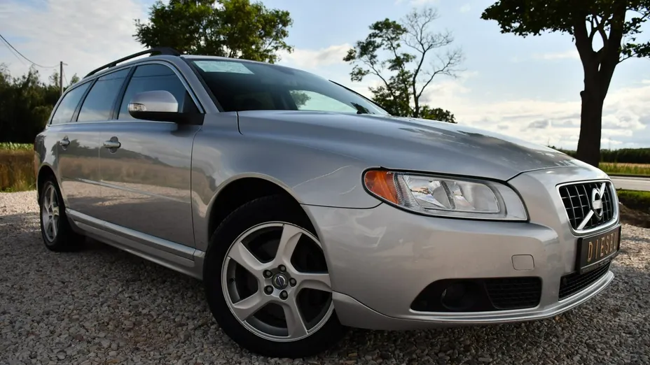 VOLVO V70 -
