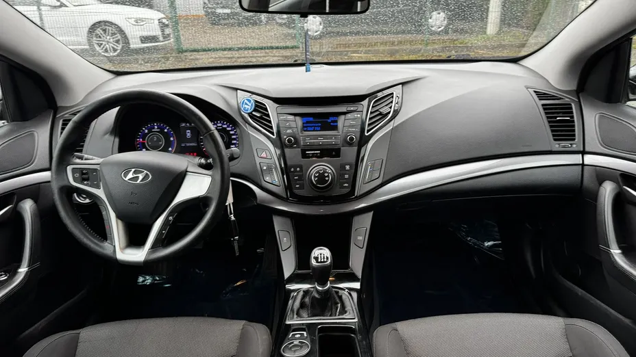 HYUNDAI i40 -