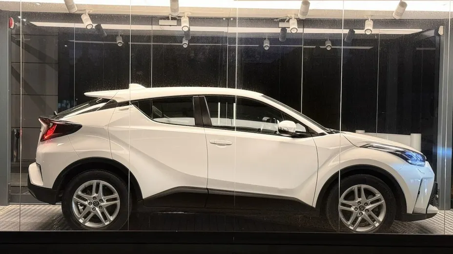 TOYOTA C-HR -