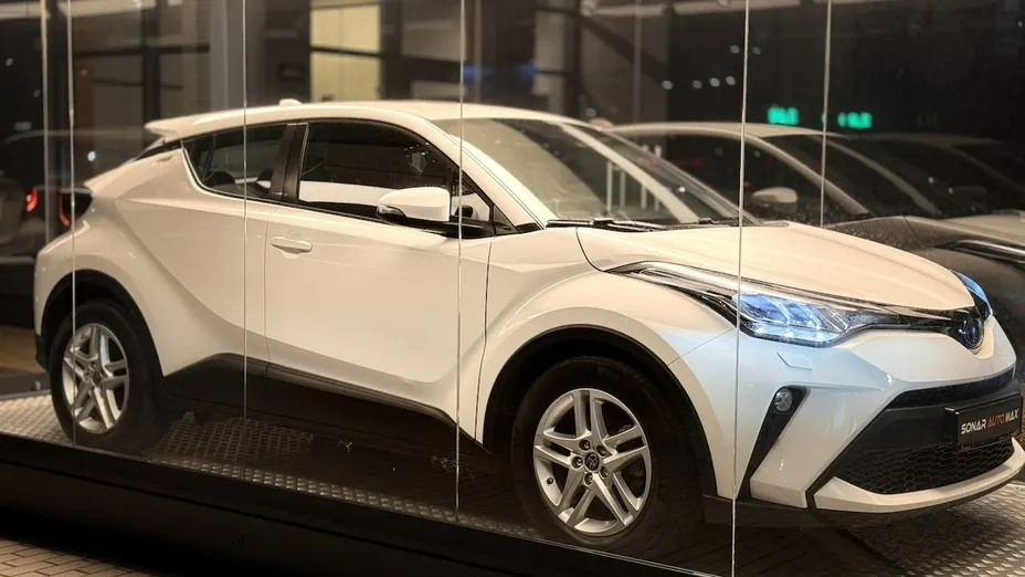 TOYOTA C-HR -