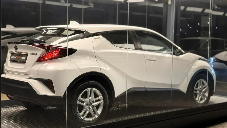 TOYOTA C-HR -