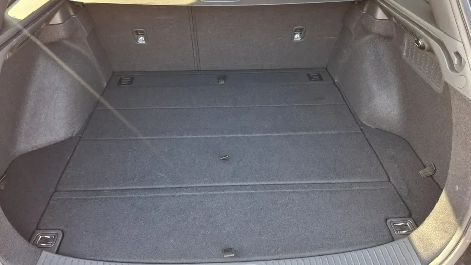 HYUNDAI i30 -