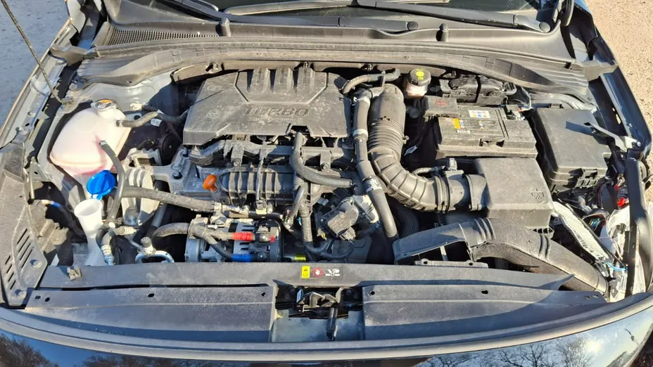 HYUNDAI i30 -
