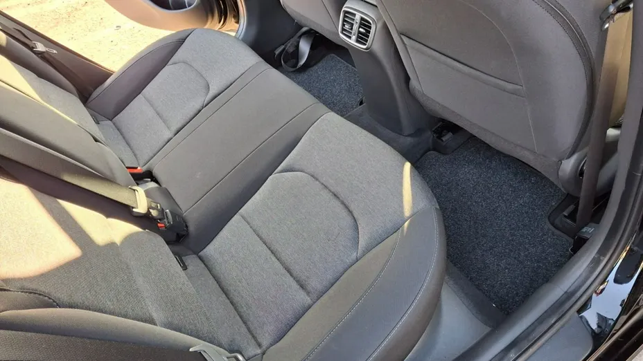 HYUNDAI i30 -