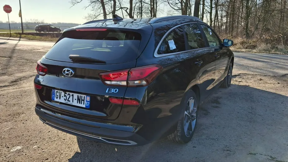 HYUNDAI i30 -