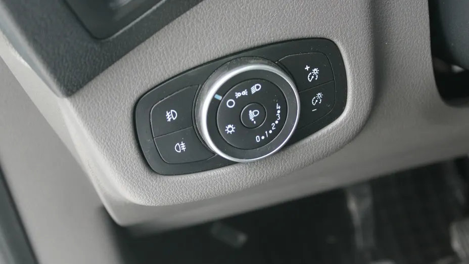FORD Tourneo Connect -