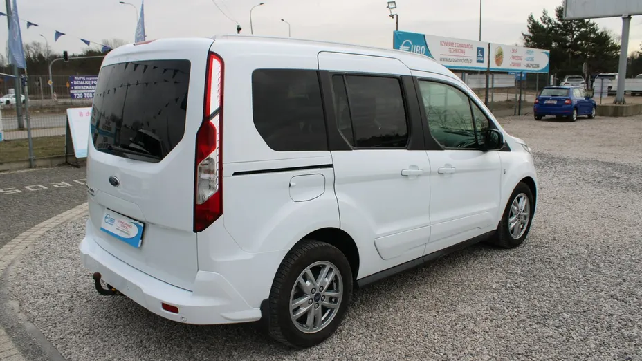 FORD Tourneo Connect -