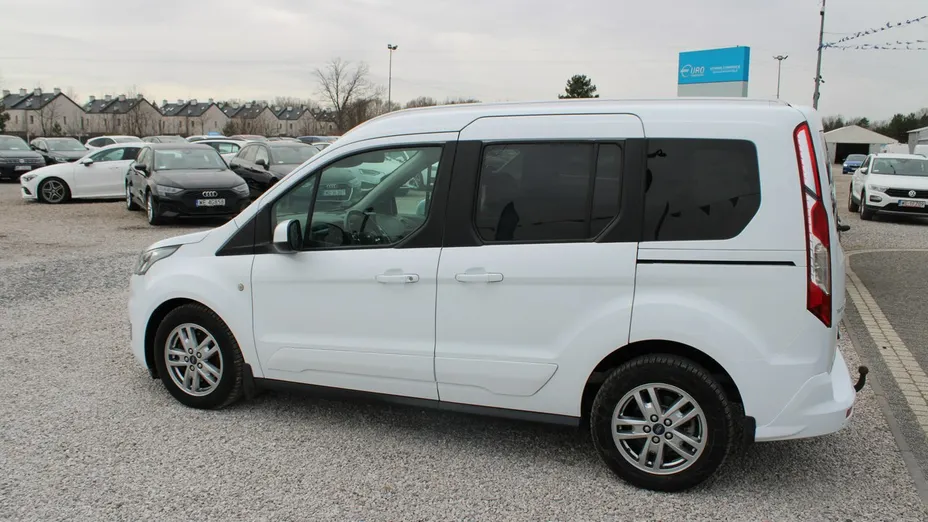 FORD Tourneo Connect -