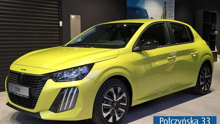 PEUGEOT 208 -