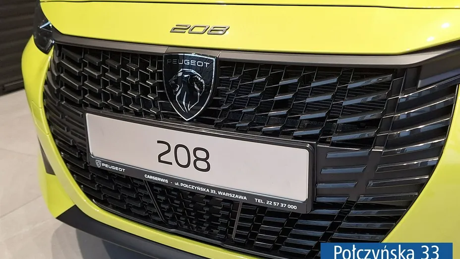 PEUGEOT 208 -