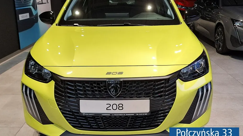 PEUGEOT 208 -