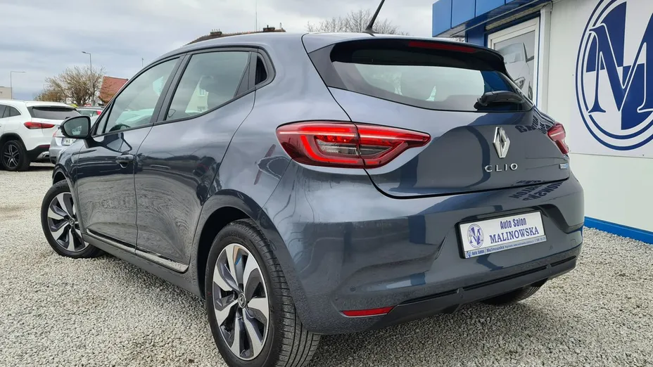 RENAULT Clio -