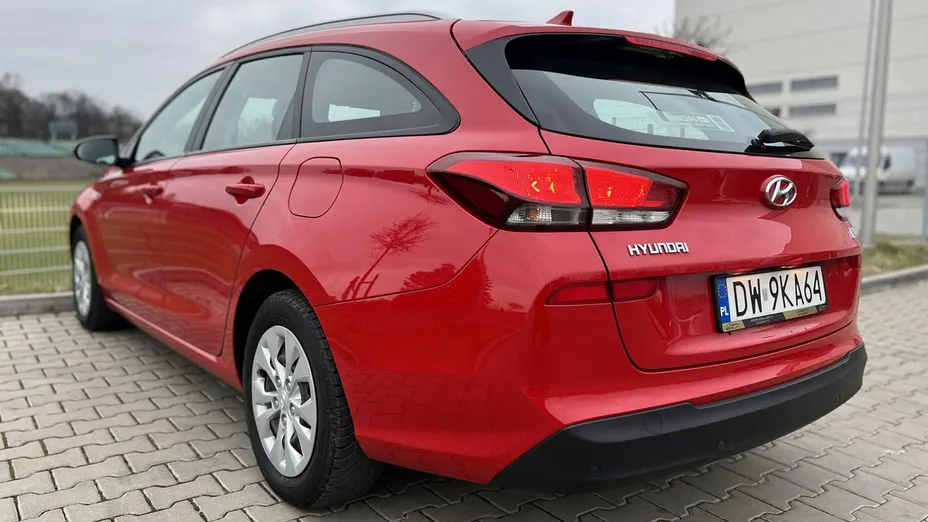 HYUNDAI i30 -