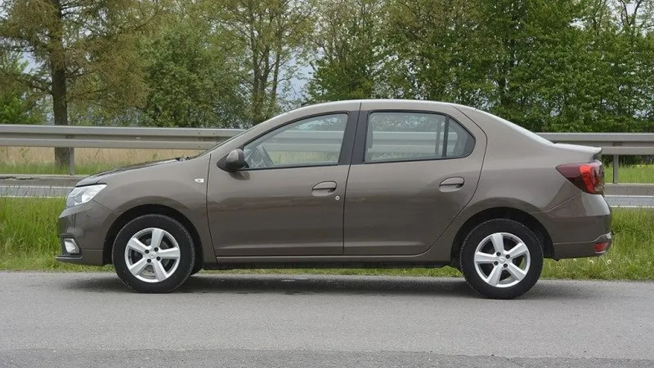 DACIA Logan -