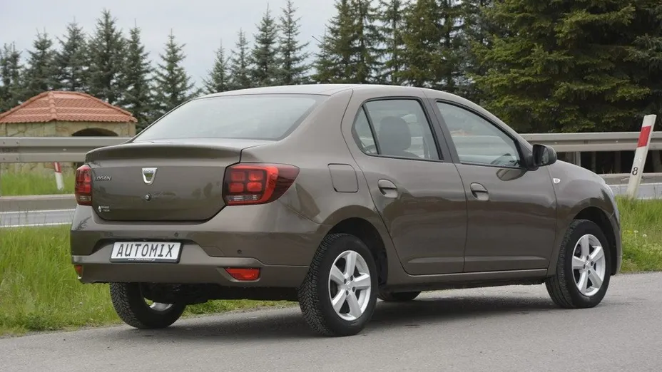 DACIA Logan -