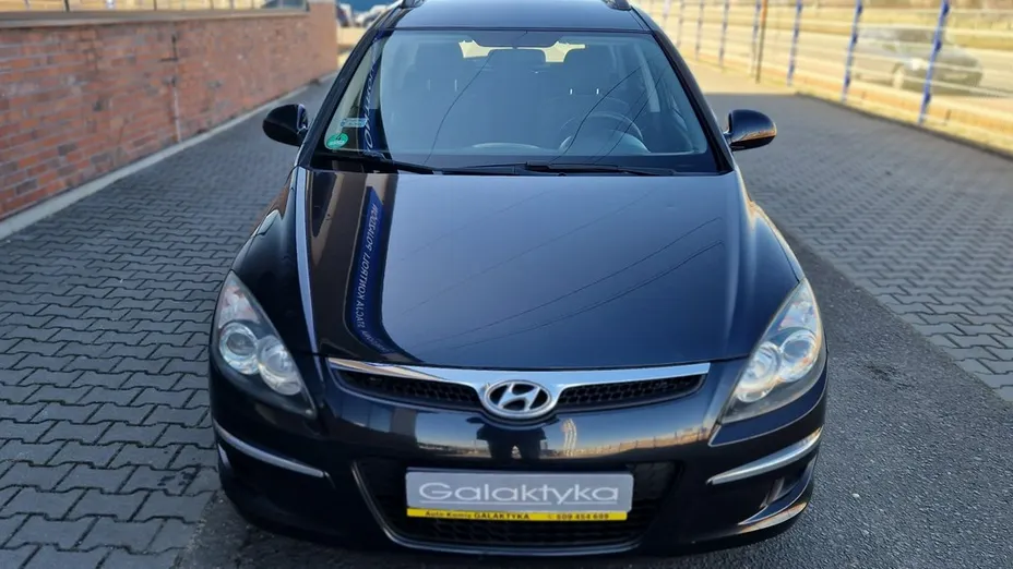 HYUNDAI i30 -