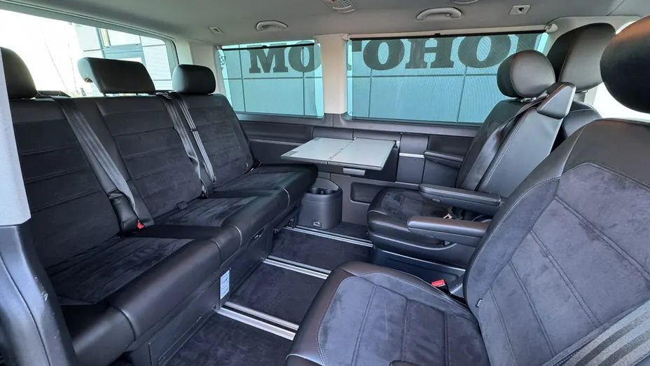 VOLKSWAGEN Multivan -