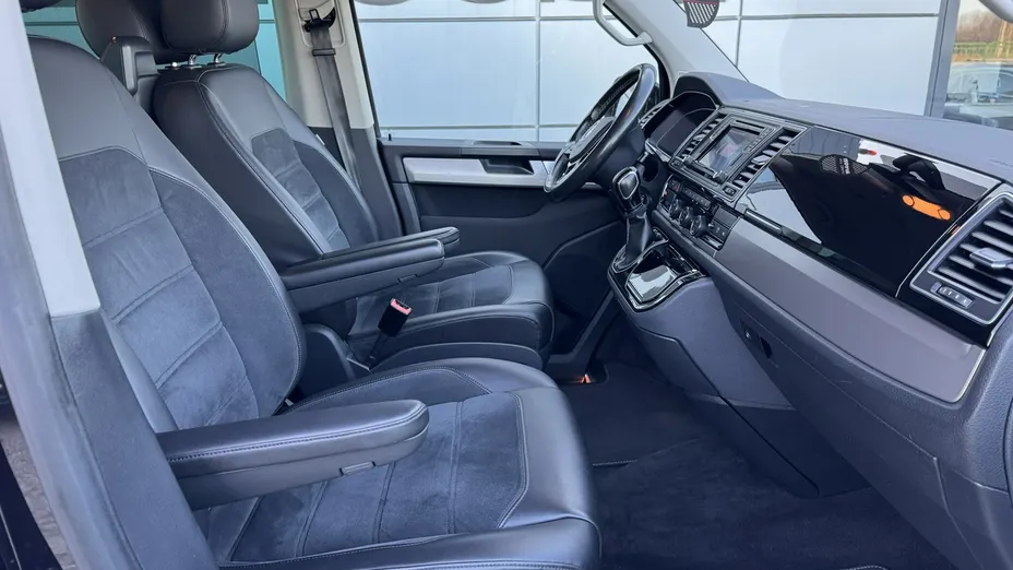 VOLKSWAGEN Multivan -