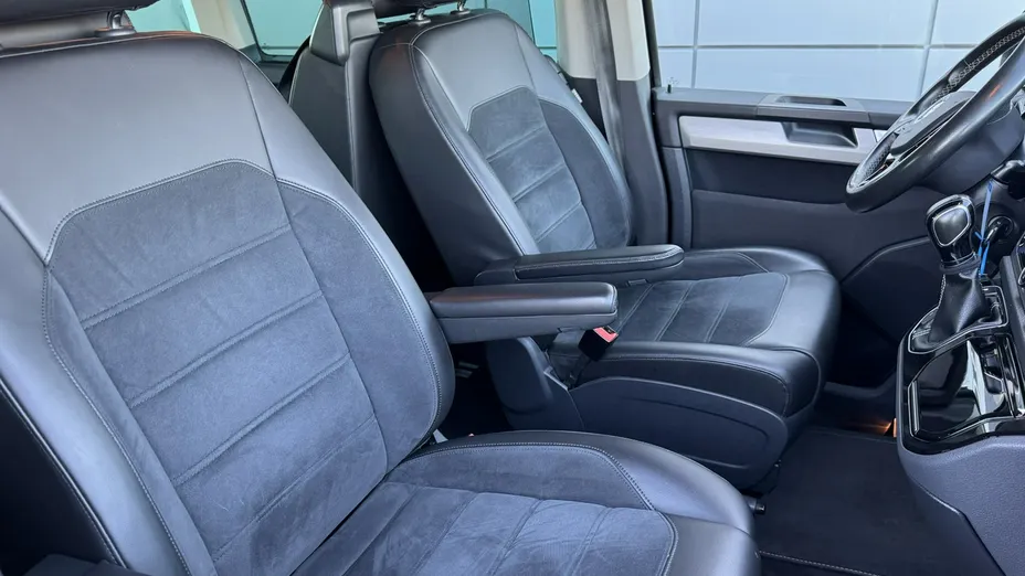 VOLKSWAGEN Multivan -