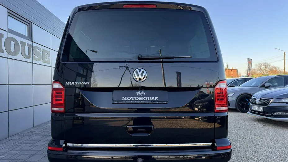 VOLKSWAGEN Multivan -