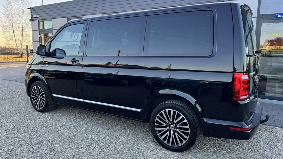 VOLKSWAGEN Multivan -