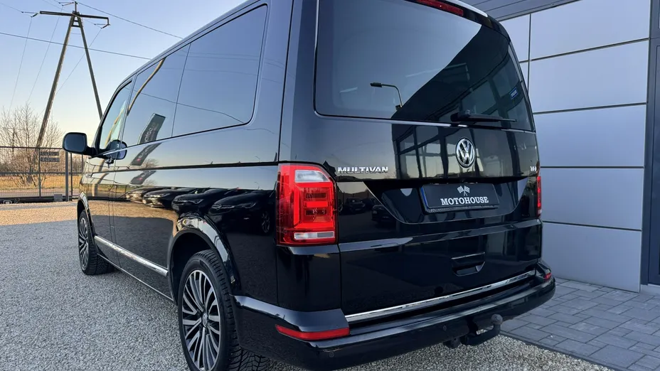 VOLKSWAGEN Multivan -