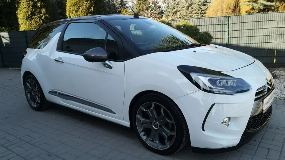 CITROEN DS3 -