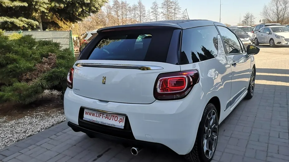 CITROEN DS3 -