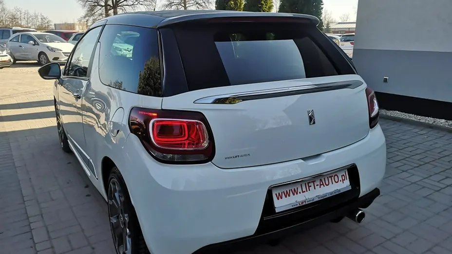 CITROEN DS3 -