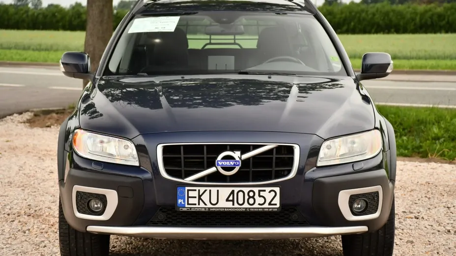 VOLVO XC70 -