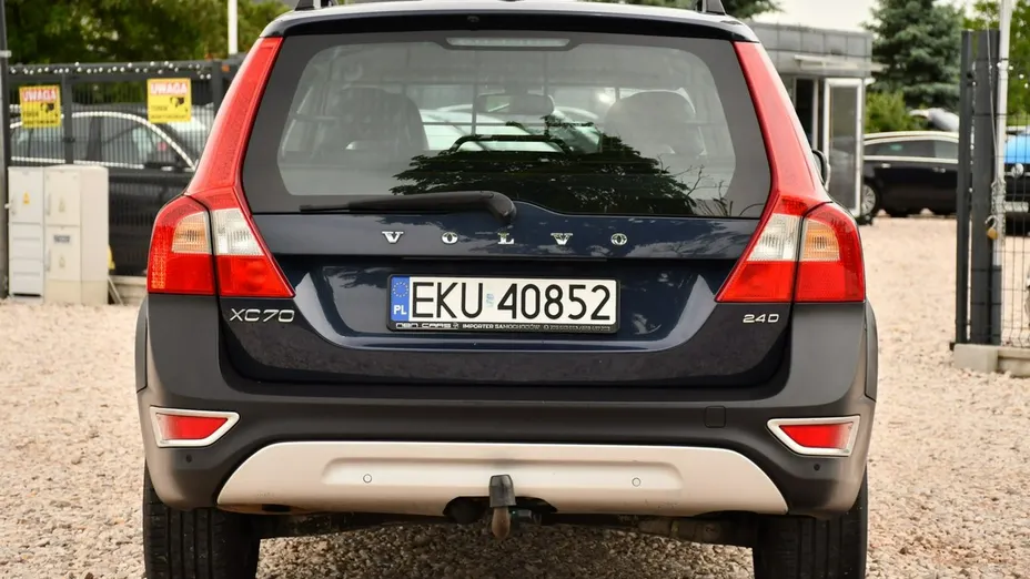 VOLVO XC70 -