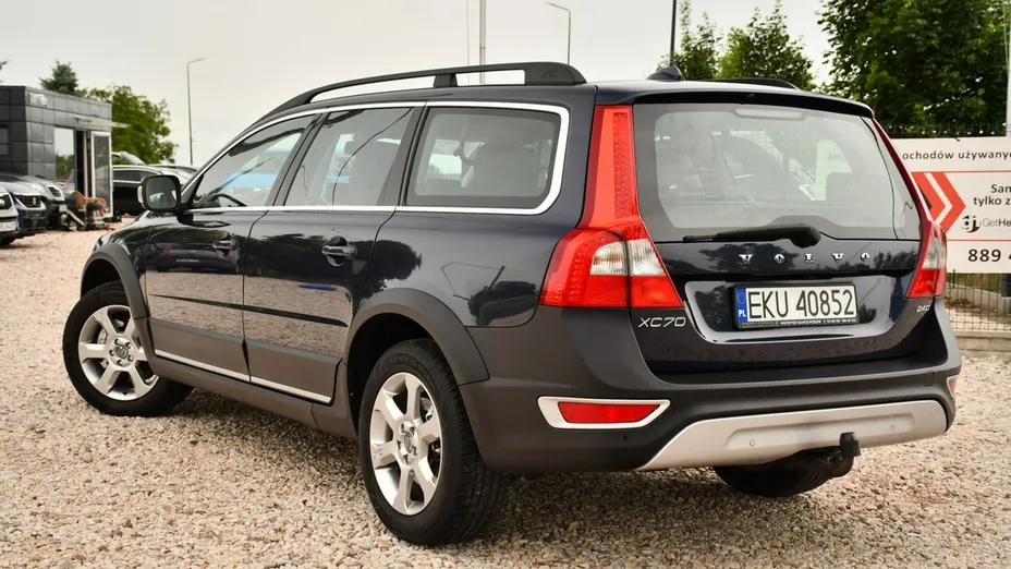 VOLVO XC70 -