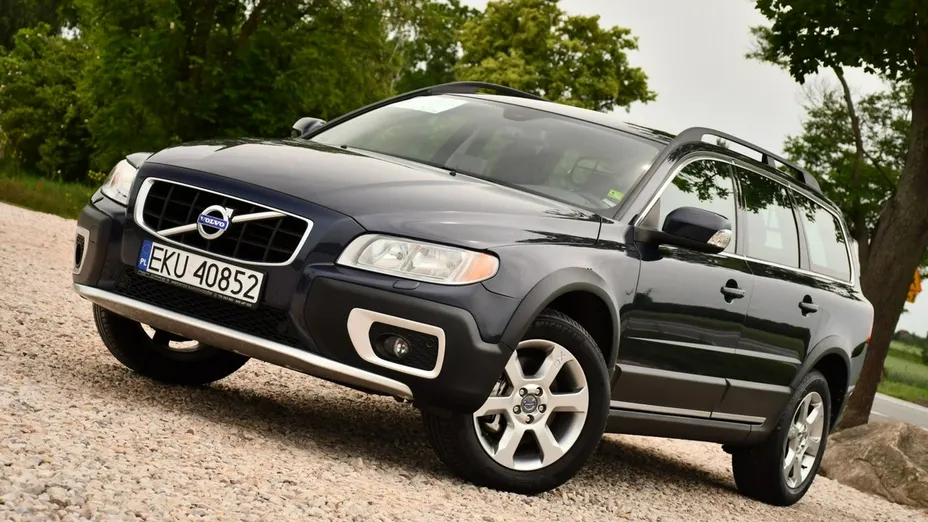VOLVO XC70 -
