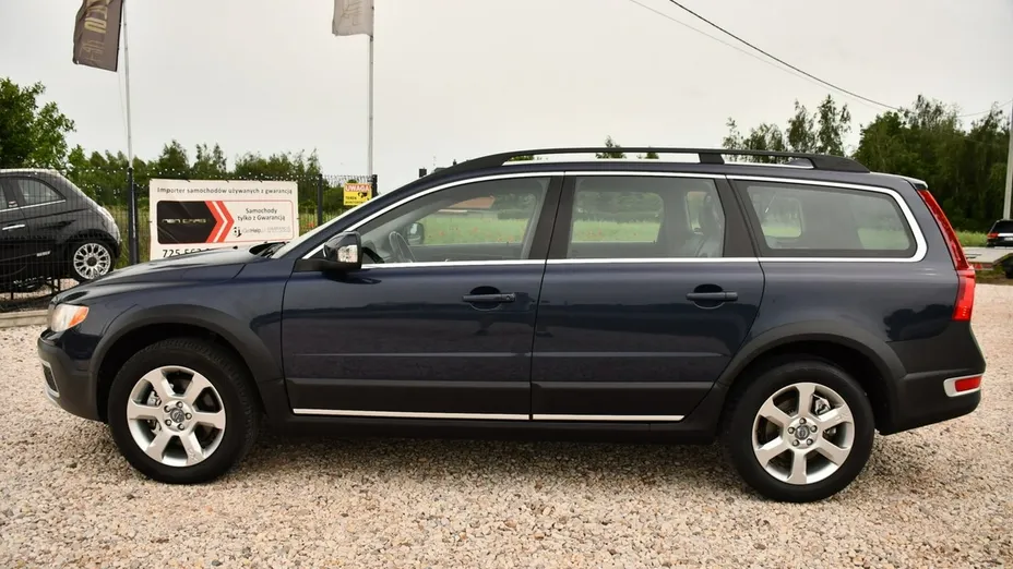 VOLVO XC70 -
