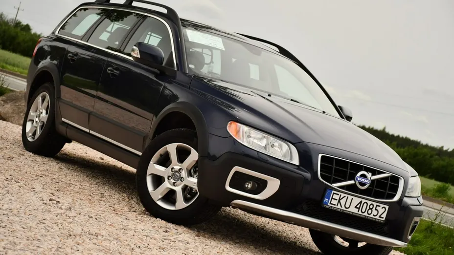 VOLVO XC70 -