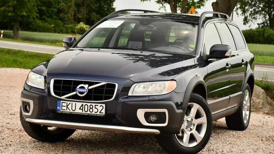 VOLVO XC70 -