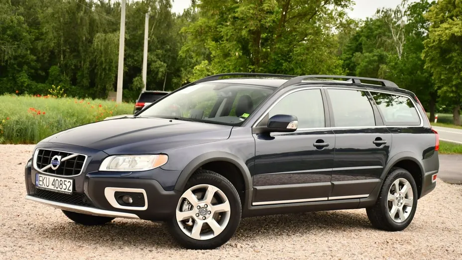 VOLVO XC70 -