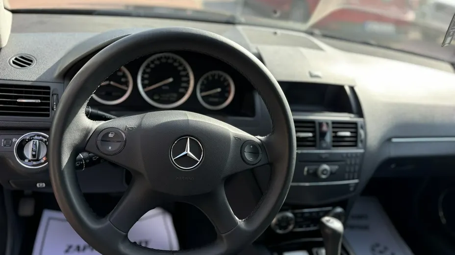 MERCEDES-BENZ C Klasa -