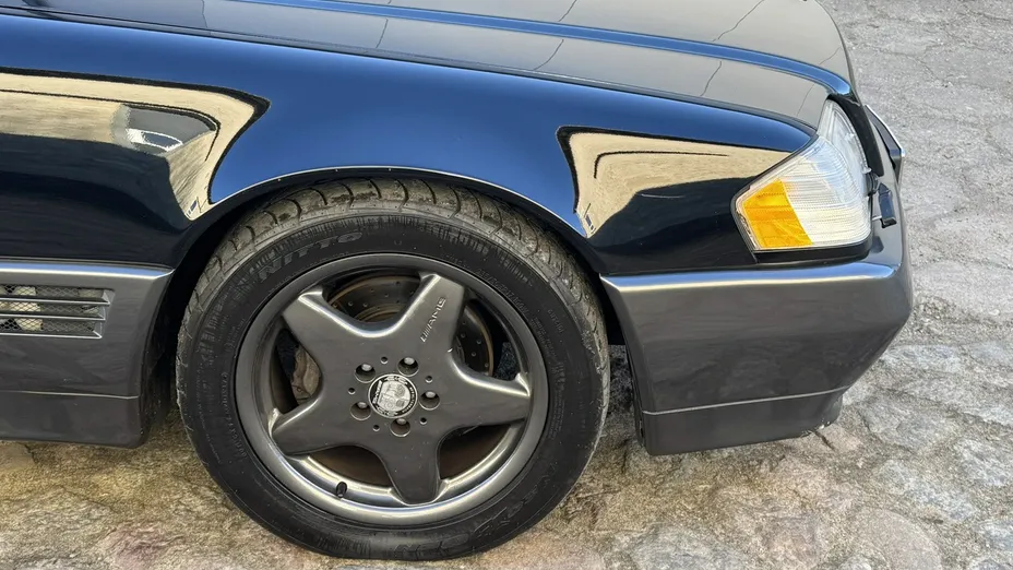 MERCEDES-BENZ SL -