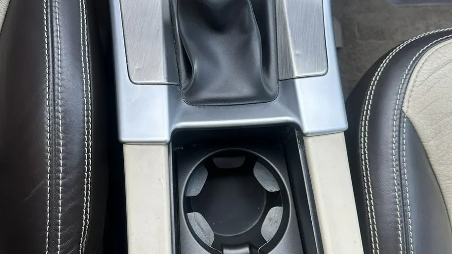 VOLVO XC60 -