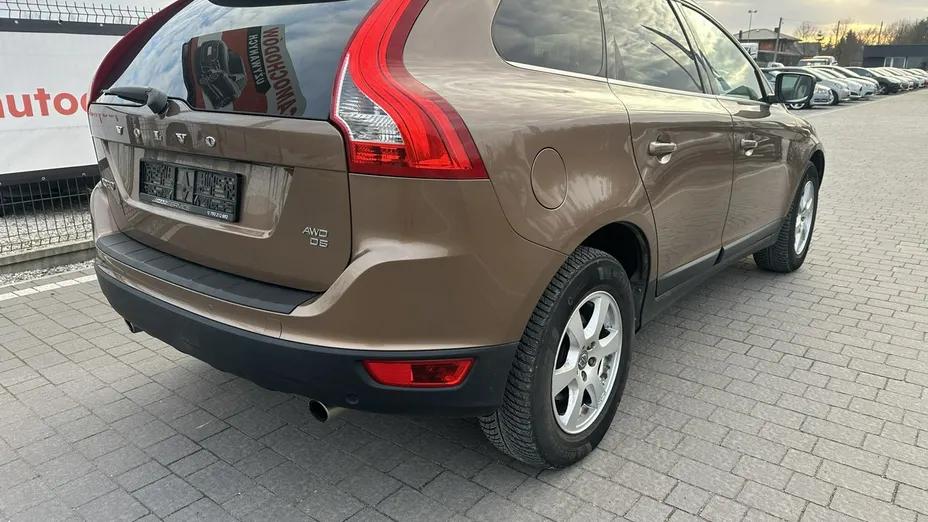 VOLVO XC60 -