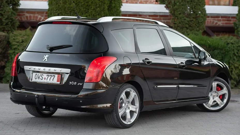 PEUGEOT 308 -