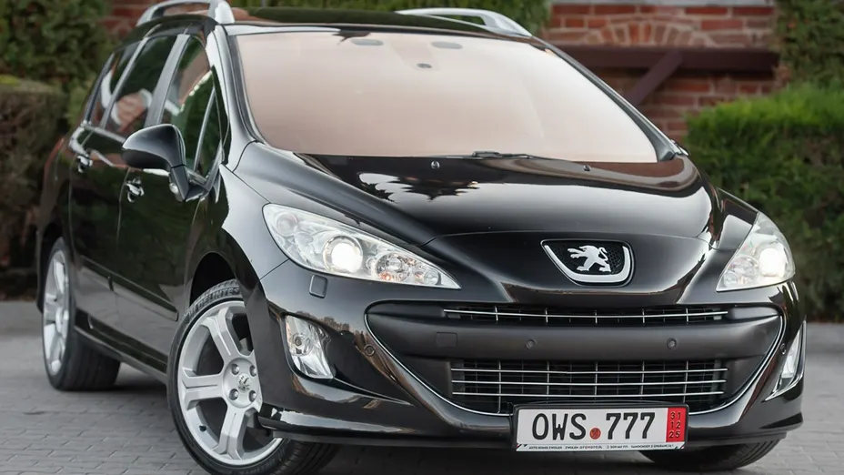 PEUGEOT 308 -