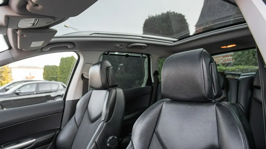 PEUGEOT 308 -