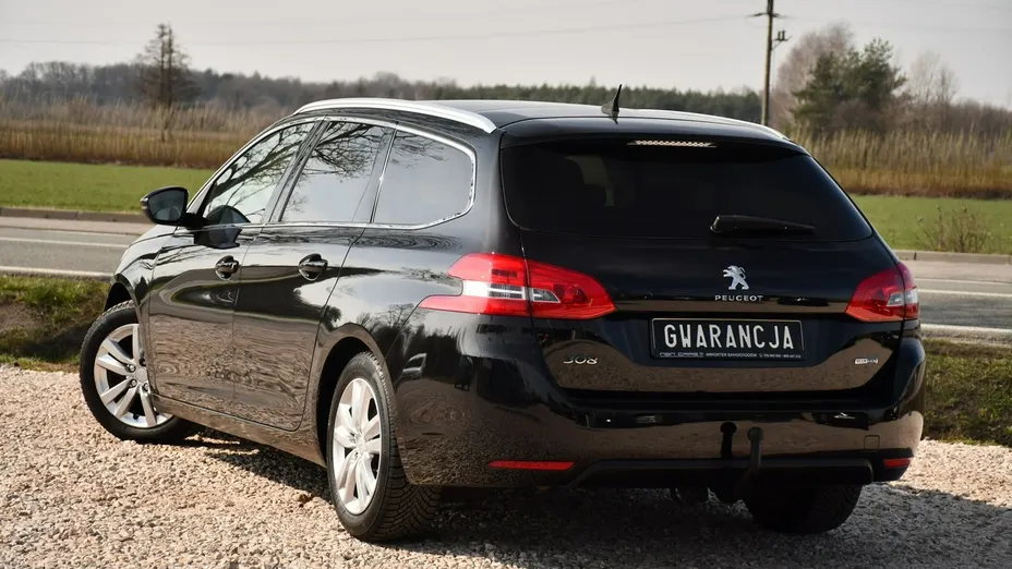 PEUGEOT 308 -