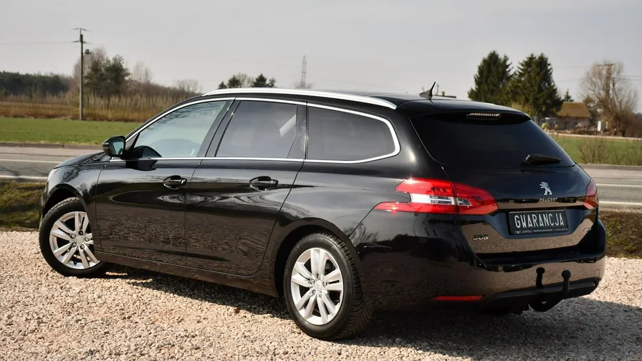 PEUGEOT 308 -