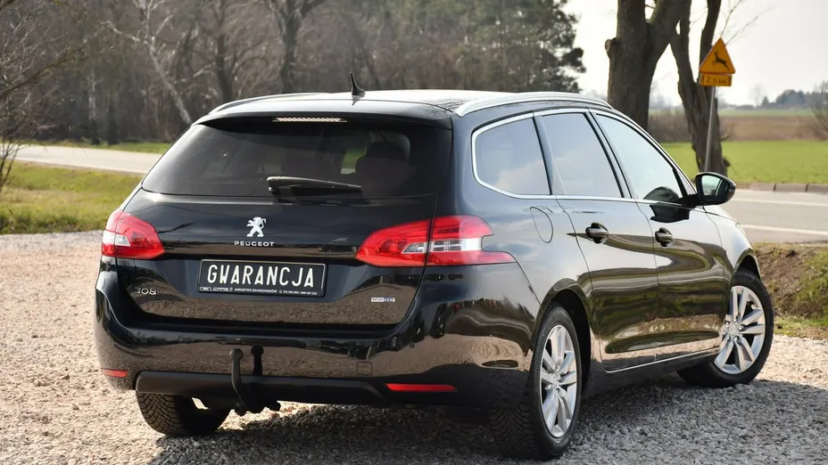 PEUGEOT 308 -