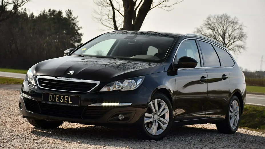 PEUGEOT 308 -