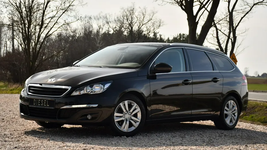 PEUGEOT 308 -