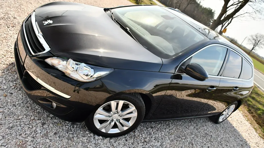 PEUGEOT 308 -
